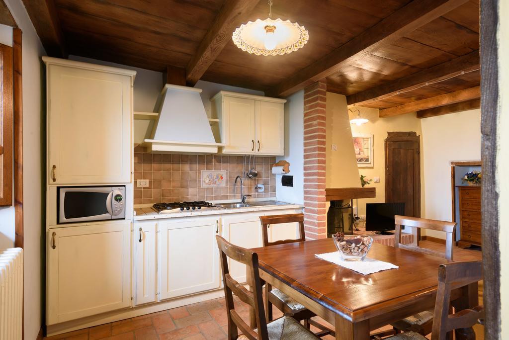 Il Borgo Dei Corsi - Charming Holiday Apartments Ortignano Raggiolo Eksteriør bilde