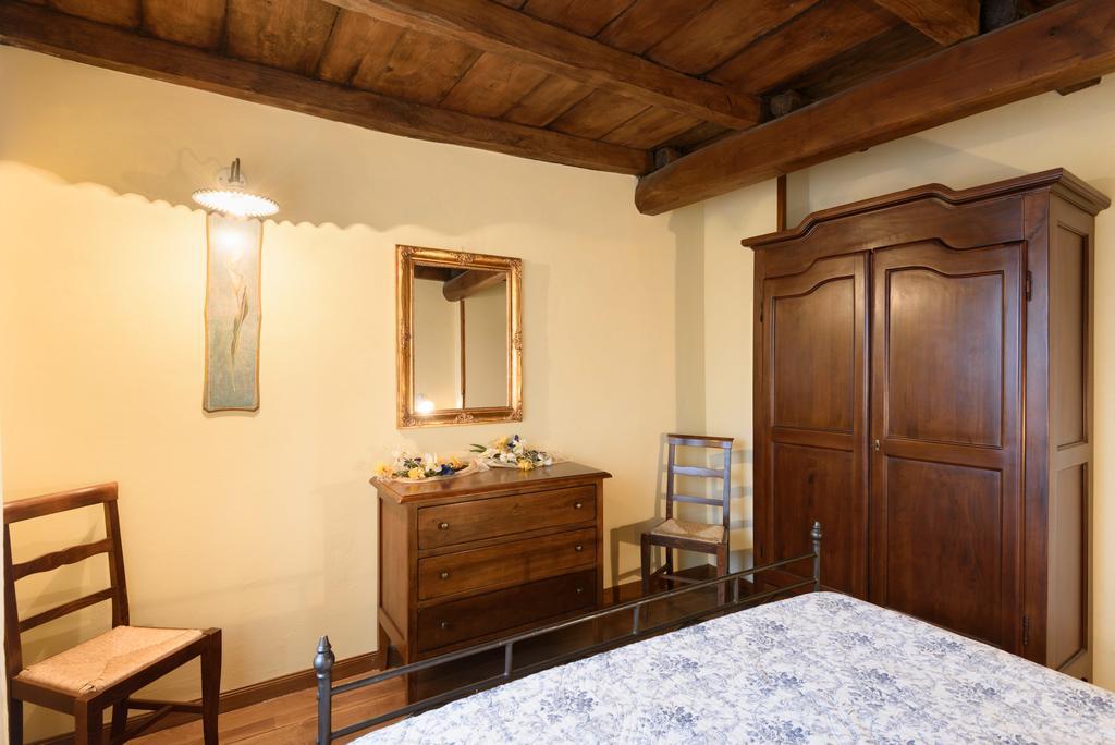 Il Borgo Dei Corsi - Charming Holiday Apartments Ortignano Raggiolo Eksteriør bilde