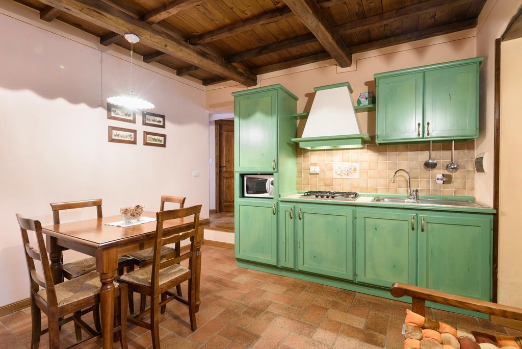 Il Borgo Dei Corsi - Charming Holiday Apartments Ortignano Raggiolo Eksteriør bilde